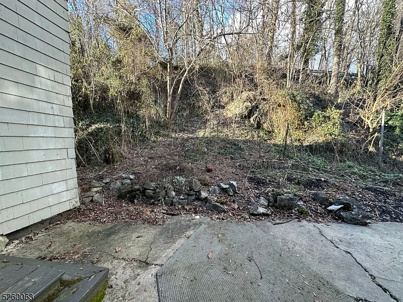 2 bed, 1.0 bath, $1,750 — Photo 3