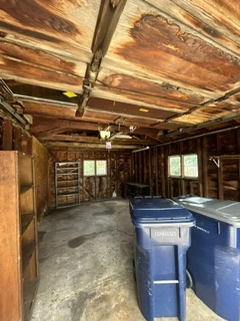 House in Janesville — Photo 3