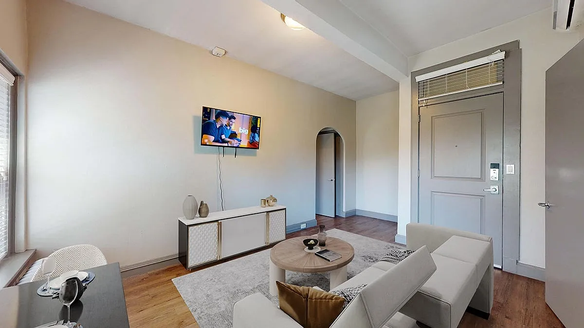 White Palace — Photo 3