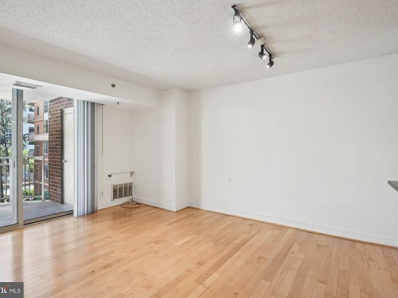 4th image of 7500 Woodmont Ave #S312