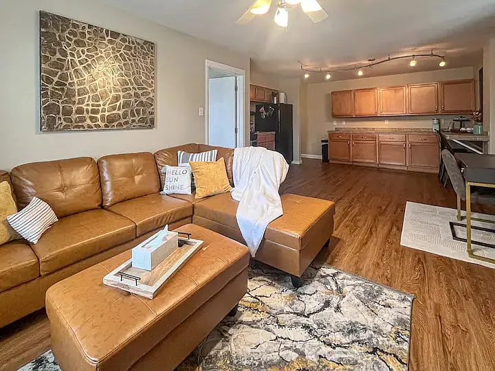 1 bed, 600 sqft, $1,600 — Photo 2