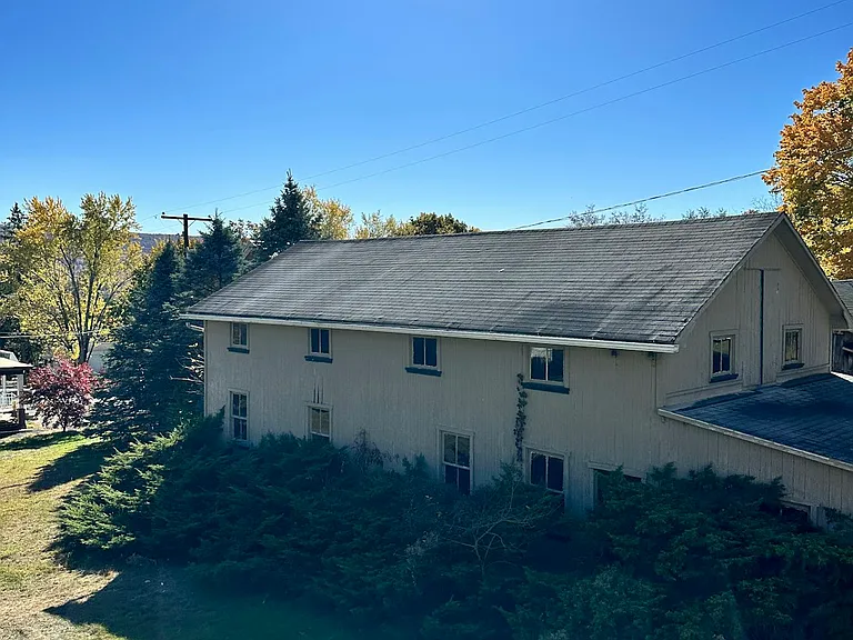 2210 E Grand Ave #2 — Photo 9