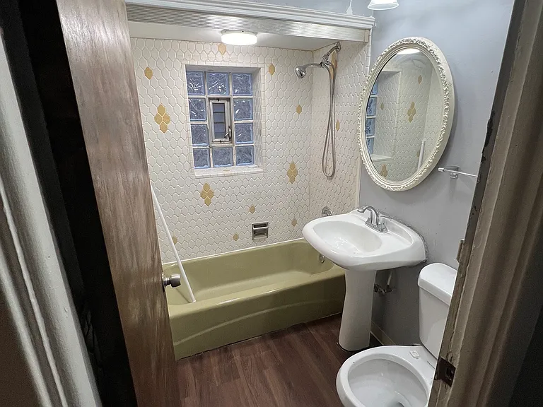 1737 N Linder Ave — Photo 2
