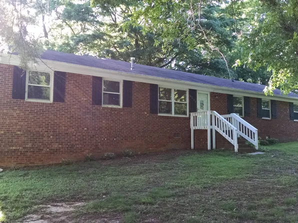 3401 Derby Pl, Greensboro, NC 27405