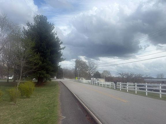 5th image of 920 Rock Creek Rd