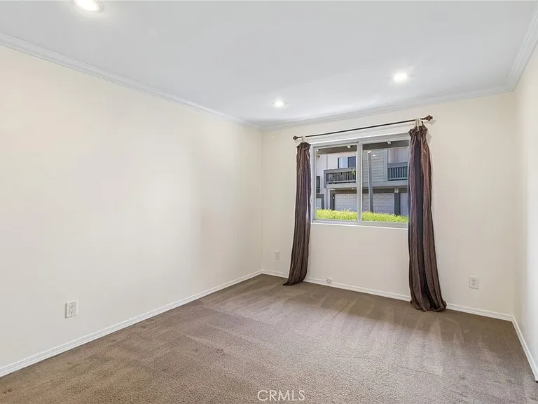 3958 60th St — Photo 23
