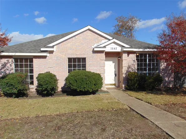 1542 Cedarcrest Cir, Mesquite, TX 75149