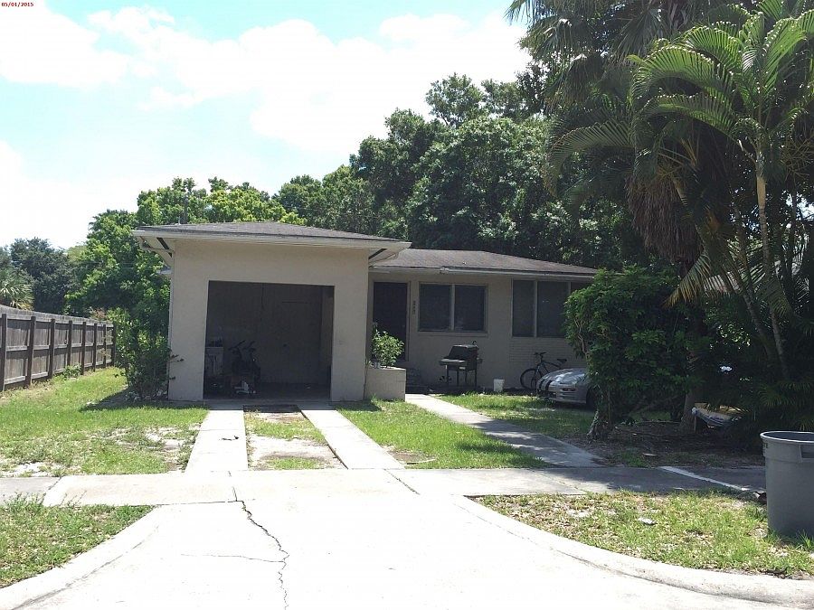 1st image of 1938 22nd Ave