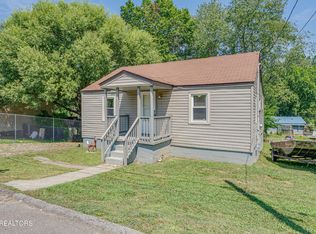 1013 Drive E Dr, Knoxville, TN 37920