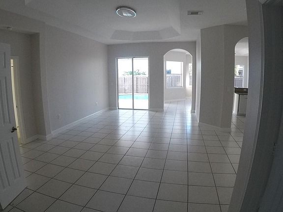 4th image of 11270 NW 48th Ter