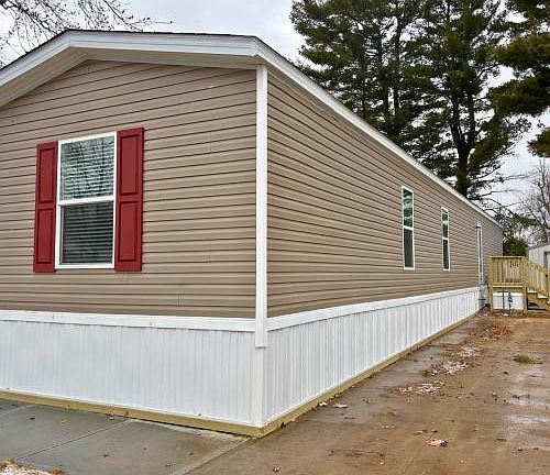 2nd image of 2800 W Memorial Dr #220