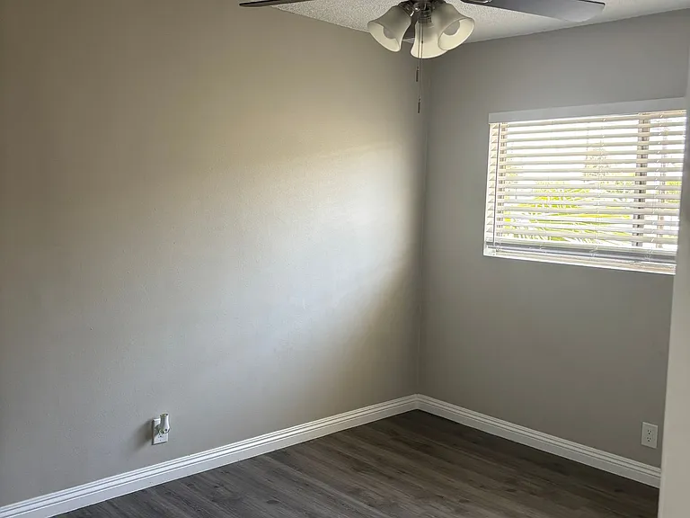 13425 Mulberry Dr — Photo 7