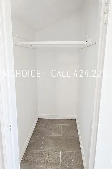 554 E Brett St #A — Photo 3