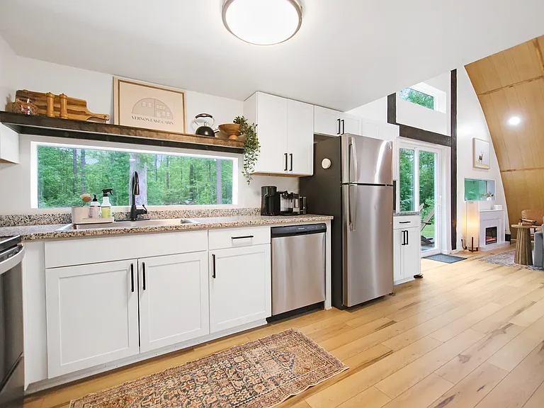 588 Lake Vernon Rd — Photo 11