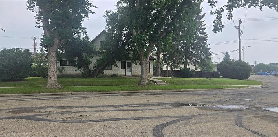 1st image of 4902 SE 52nd St