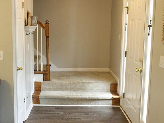 4th image of 128 Magnolia Cir
