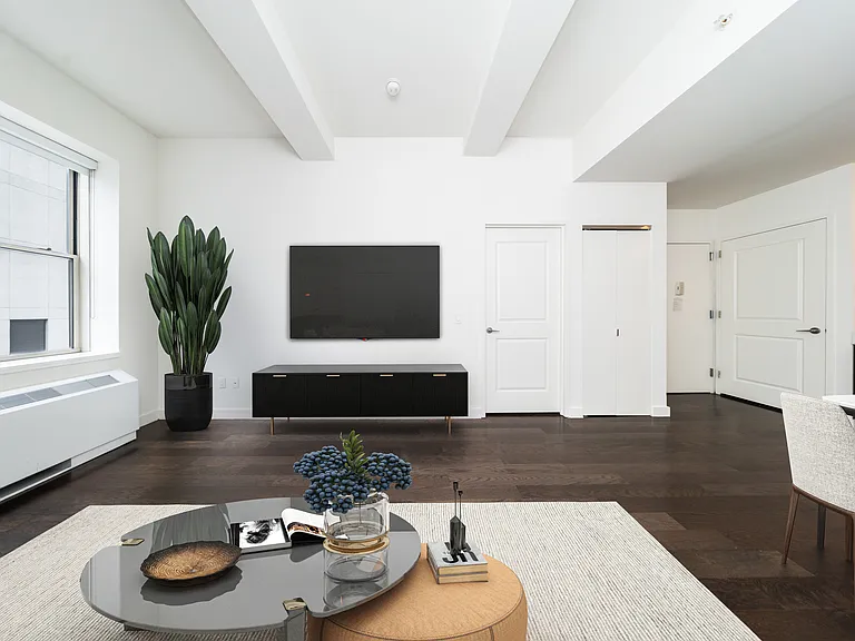 116 John St #2810 — Photo 3