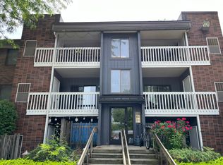709 Fieldstone Ct APT 11, Holland, MI 49423