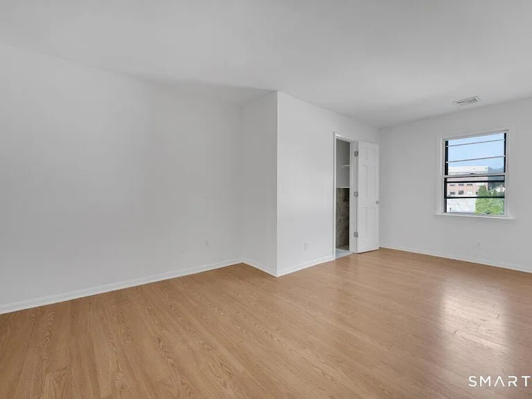 2743 Boston Post Rd — Photo 19