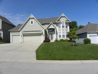 7330 Charles St, Shawnee, KS, 66216