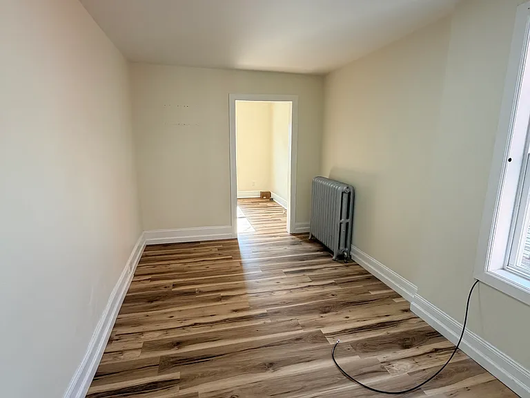 149 N Front St #2 — Photo 6
