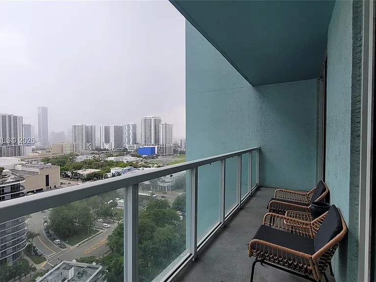 1900 N Bayshore Dr #2009 — Photo 15