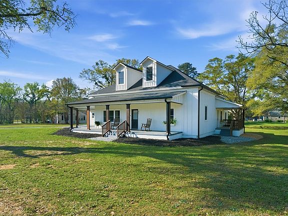 2nd image of 511 W Broad St