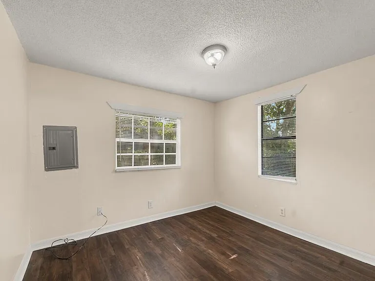 3370 45th Pl — Photo 22