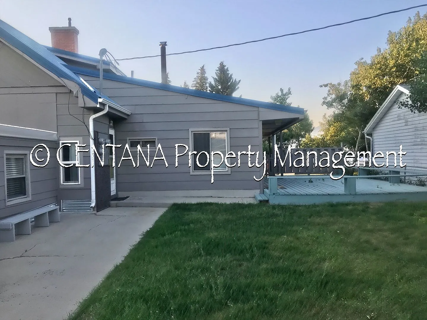 2300 Ottawa Street — Photo 2