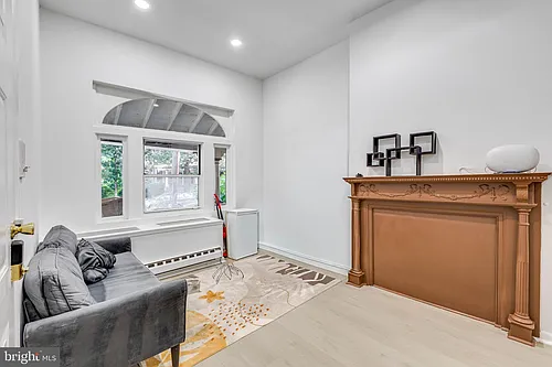 4242 Pine St #1A Photo 1