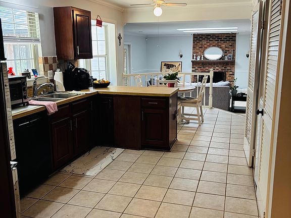 kitchen, breakfast area and family room