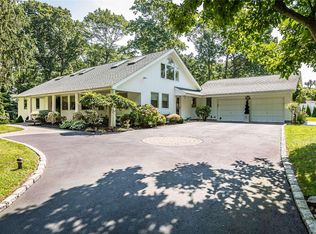 23 Ryder Ave, Dix Hills, NY 11746