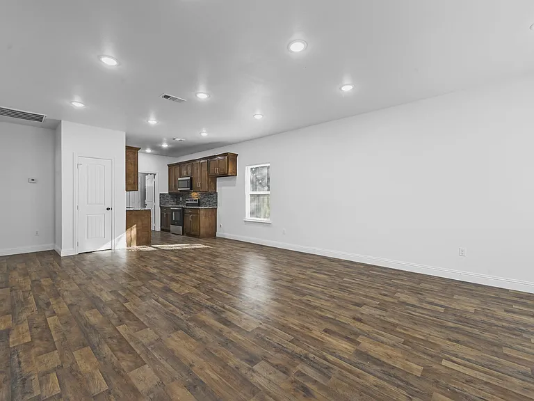 129 Arapaho Trl — Photo 2