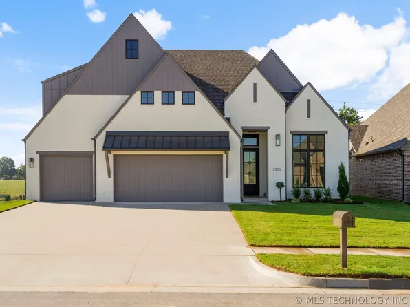 2701 W Twin Oaks St, Broken Arrow, OK 74012