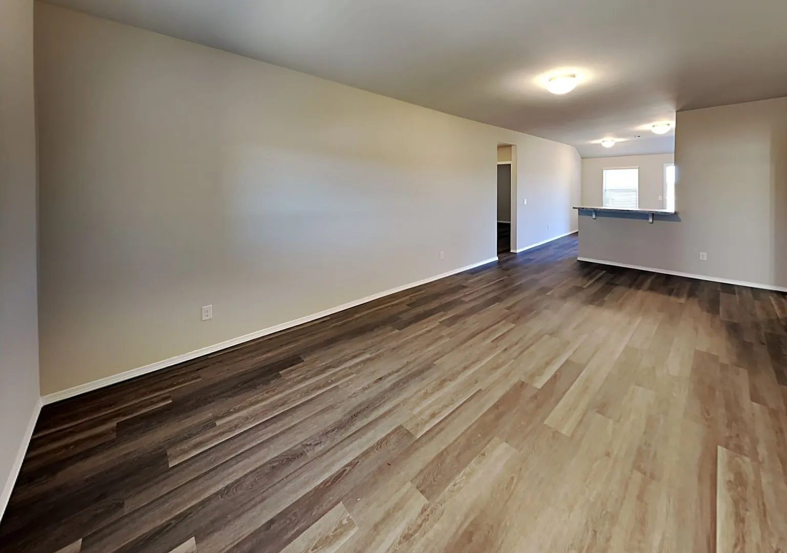 Spacious 4 Bed 2 Bath Home in Newcastle Schools! — Photo 4