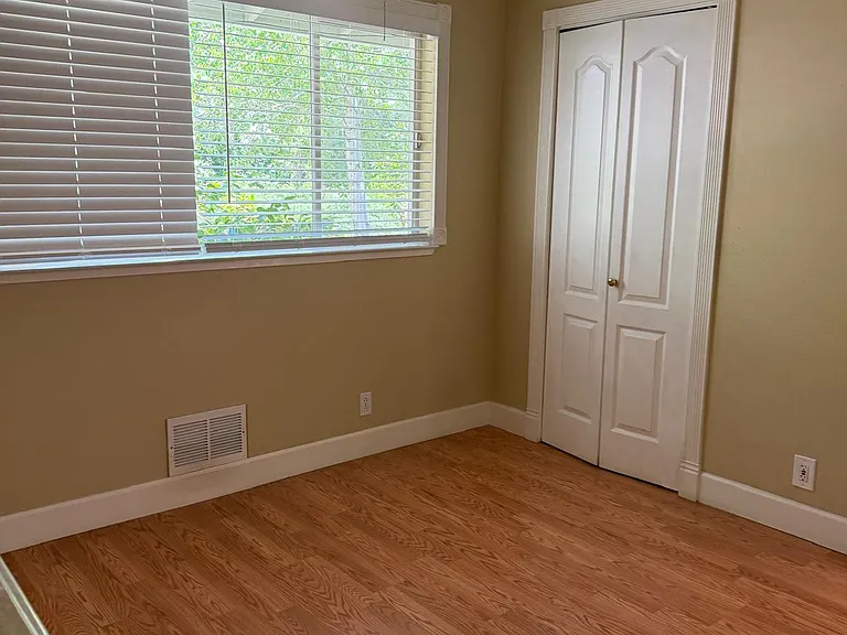 Breakfast Nook/Pantry