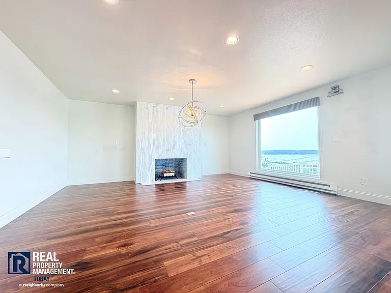 1726 N Jackson Ave — Photo 15