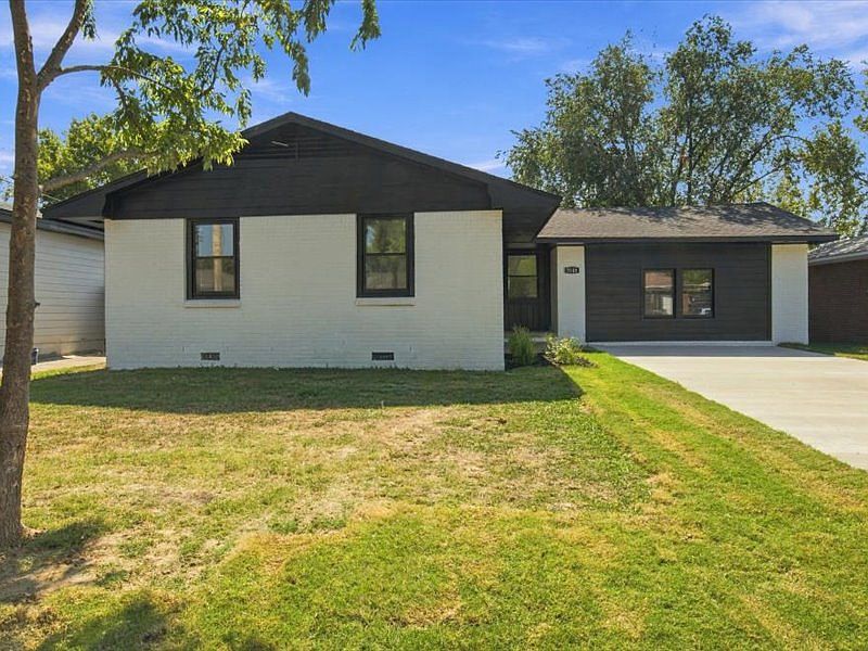 1st image of 9148 E Latimer Pl