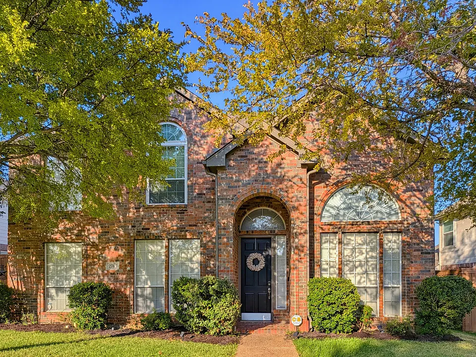 2745 Club Ridge Dr
