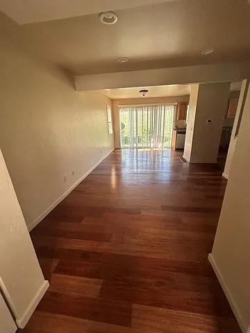 3 bed, 1152 sqft, $1,600 — Photo 2