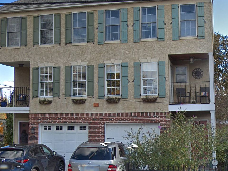 1st image of 26 E Abington Ave