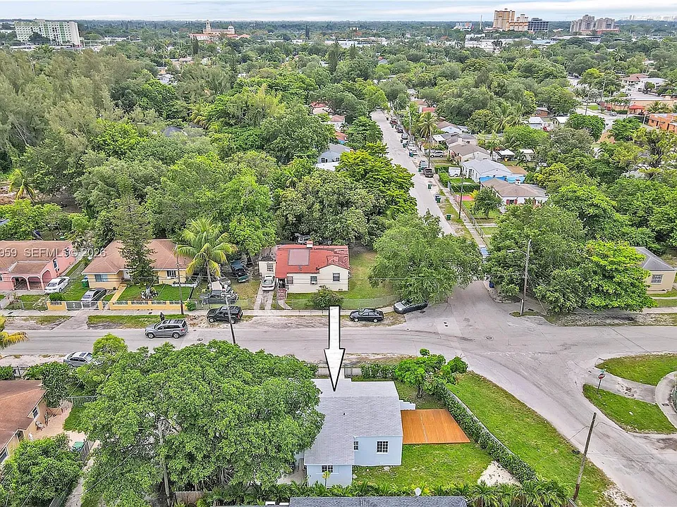6344 NW Miami Pl