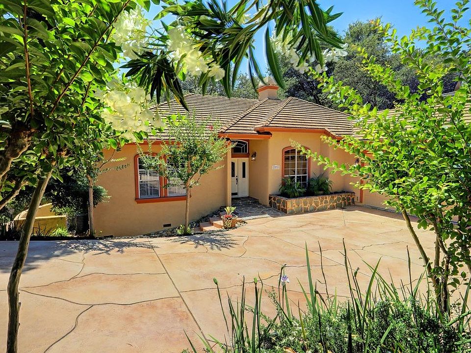 1st image of 2531 Stratford Cir