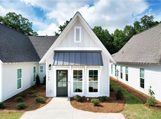 1160 Burrow Cir, Opelika, AL 36801