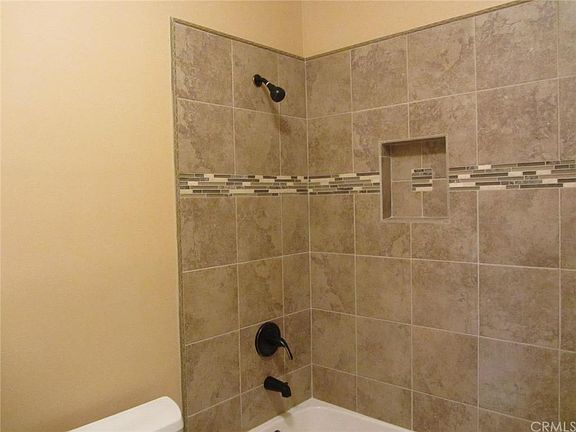 4th image of 2548 Valencia Ave