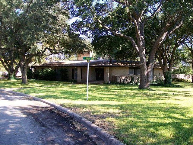 1st image of 310 Louise Dr
