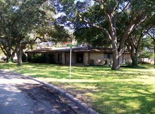 310 Louise Dr, Uvalde, TX 78801