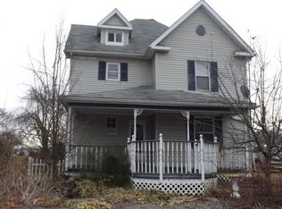1043 Charles St, Jersey Shore, PA 17740