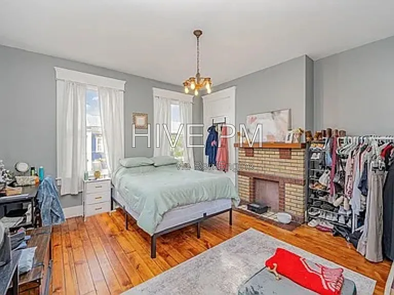 907 Columbia St #2 — Photo 14