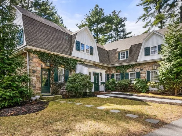 25 Longmeadow Rd, Wellesley, MA 02482
